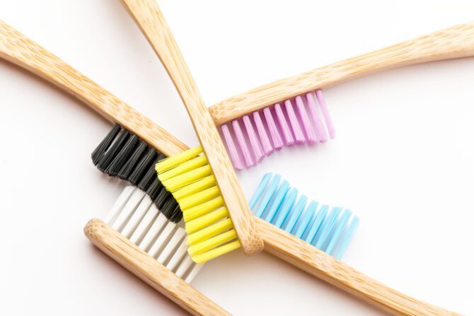 Οδοντόβουρτσα Humble για Ενήλικες Λευκή - Medium